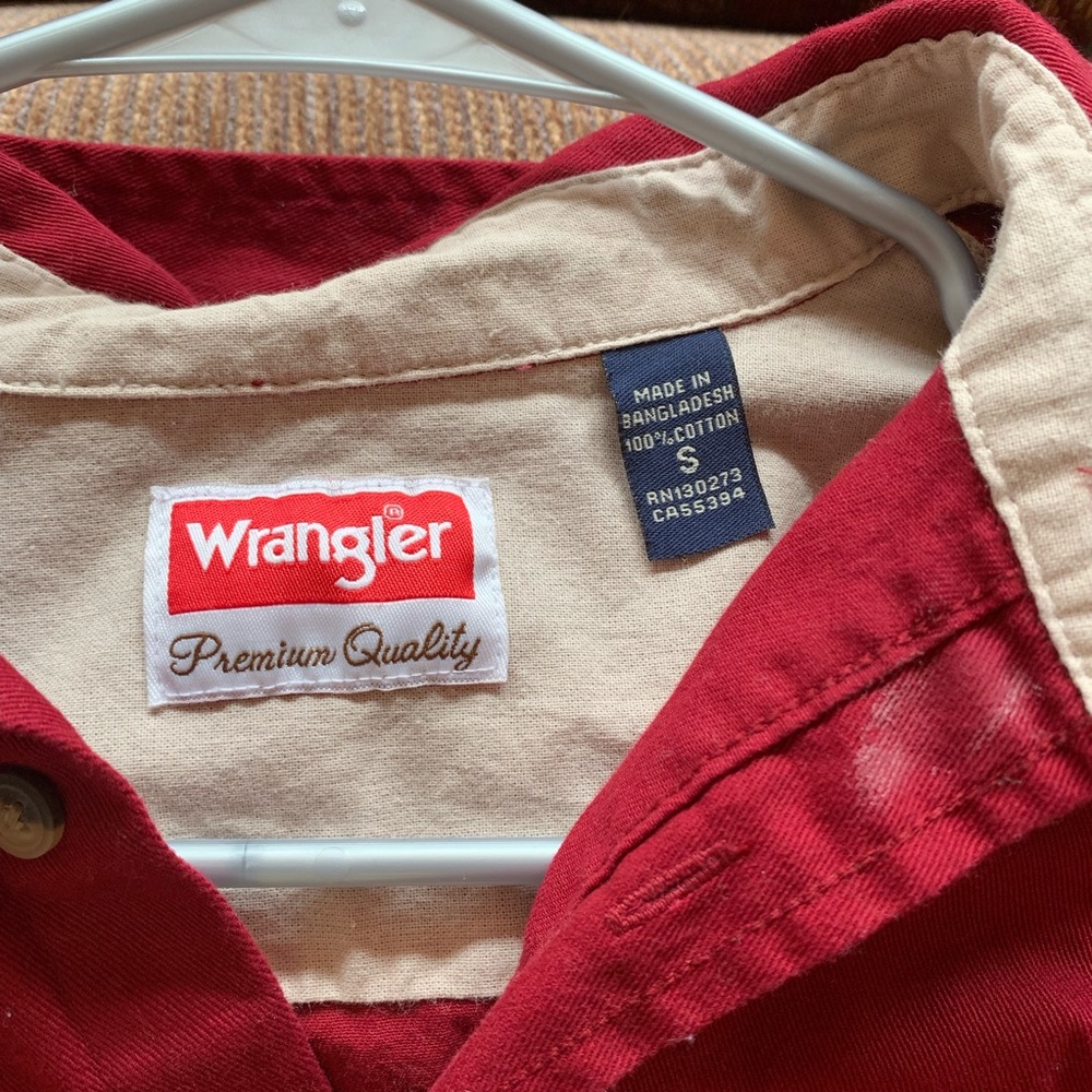 Button up - Picture 2 of 2